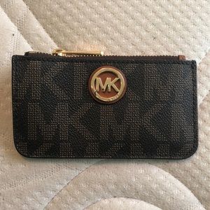 Micheal Kors Change Holder